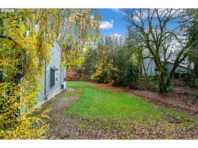 100 KERR Pkwy, Lake Oswego, OR 97035