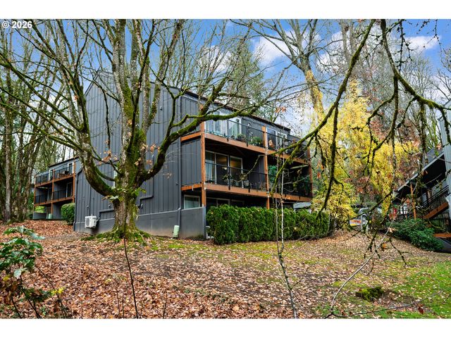 100 KERR Pkwy, Lake Oswego, OR 97035