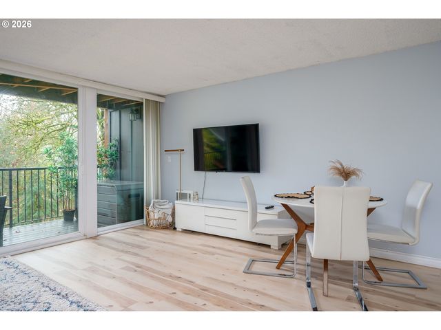 100 KERR Pkwy, Lake Oswego, OR 97035