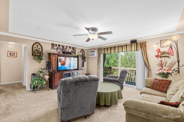 19330 Wolf Road 9, Mokena, IL 60448