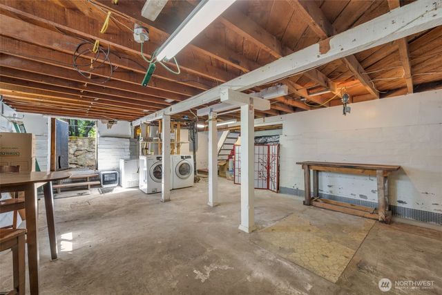 8427 30th Avenue SW, Seattle, WA 98126