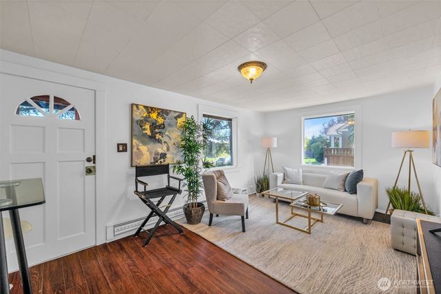8427 30th Avenue SW, Seattle, WA 98126