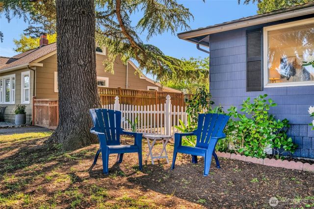 8427 30th Avenue SW, Seattle, WA 98126