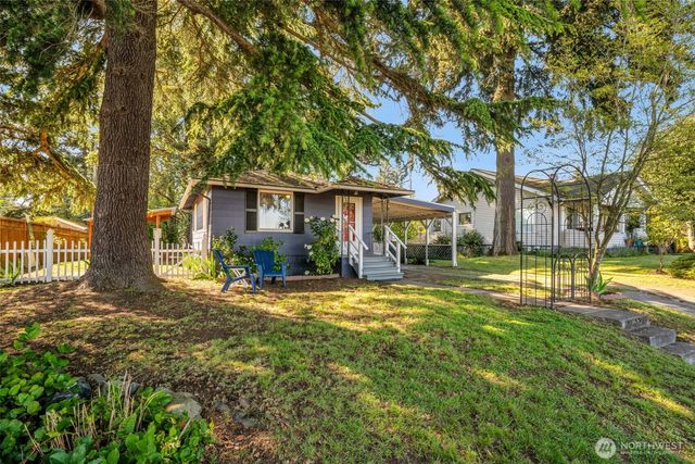 8427 30th Avenue SW, Seattle, WA 98126