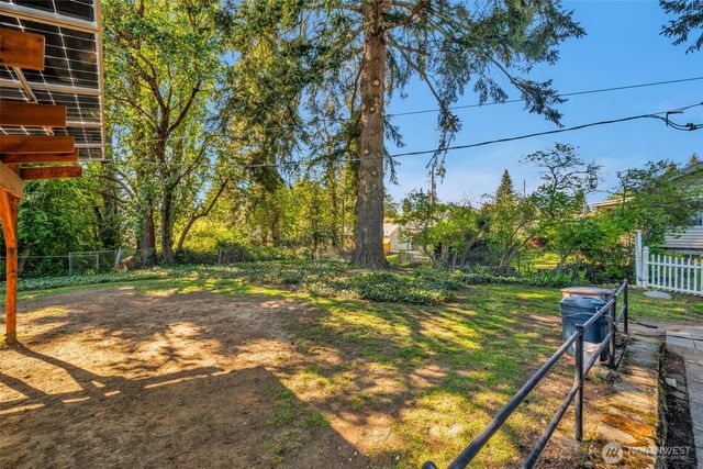 8427 30th Avenue SW, Seattle, WA 98126