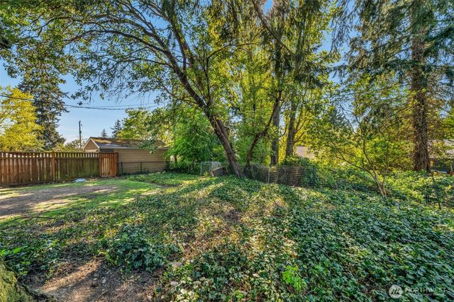 8427 30th Avenue SW, Seattle, WA 98126