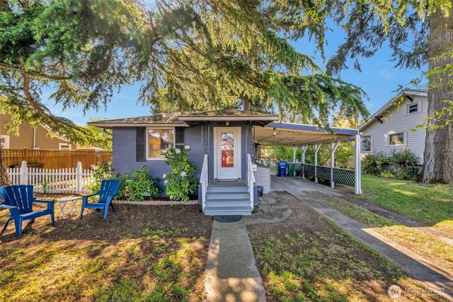 8427 30th Avenue SW, Seattle, WA 98126
