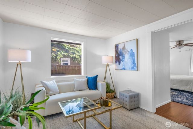 8427 30th Avenue SW, Seattle, WA 98126