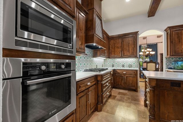 1955 OAKLAND BND, San Antonio, TX 78258
