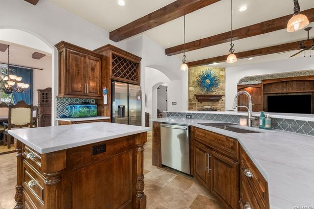 1955 OAKLAND BND, San Antonio, TX 78258