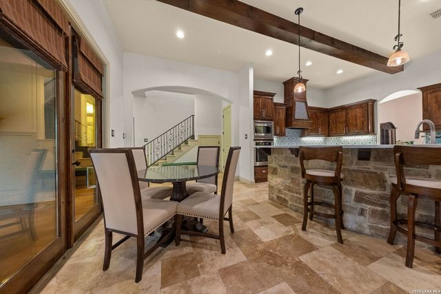 1955 OAKLAND BND, San Antonio, TX 78258