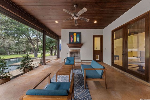 1955 OAKLAND BND, San Antonio, TX 78258