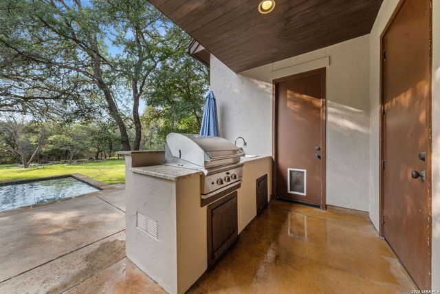 1955 OAKLAND BND, San Antonio, TX 78258