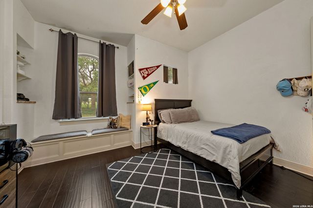 1955 OAKLAND BND, San Antonio, TX 78258