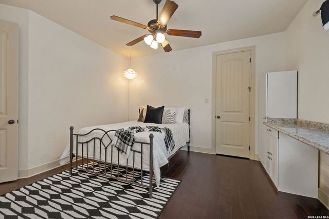 1955 OAKLAND BND, San Antonio, TX 78258