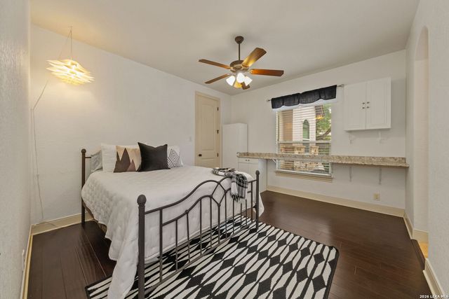 1955 OAKLAND BND, San Antonio, TX 78258