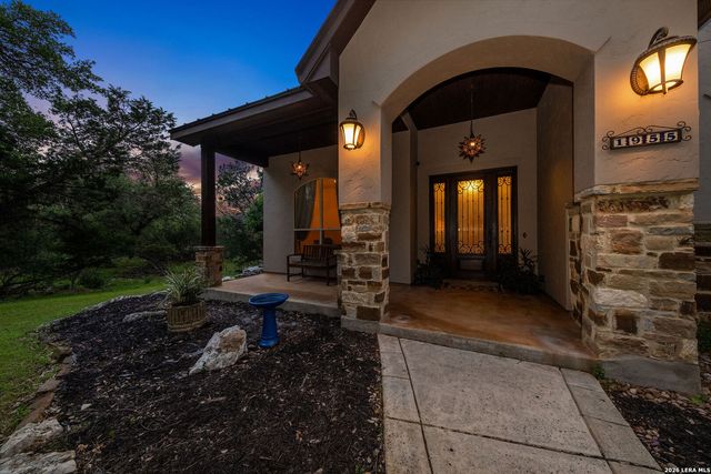 1955 OAKLAND BND, San Antonio, TX 78258