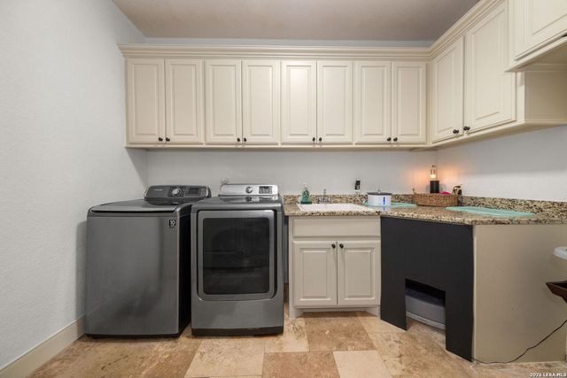 1955 OAKLAND BND, San Antonio, TX 78258