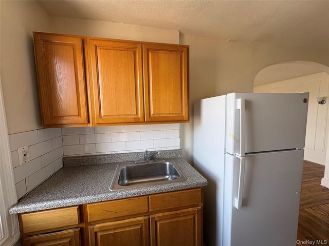 30 Locust Hill Avenue 7E, Yonkers, NY 10701