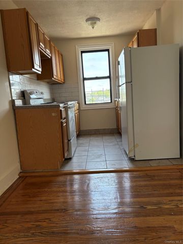 30 Locust Hill Avenue 7E, Yonkers, NY 10701