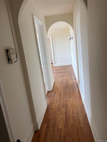 30 Locust Hill Avenue 7E, Yonkers, NY 10701