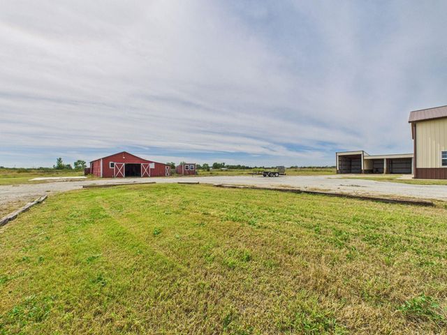 5601 N 127th St E, Wichita, KS 67226
