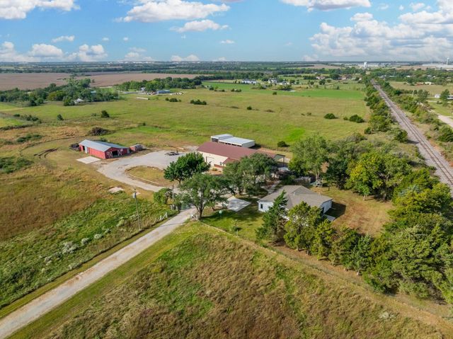 5601 N 127th St E, Wichita, KS 67226