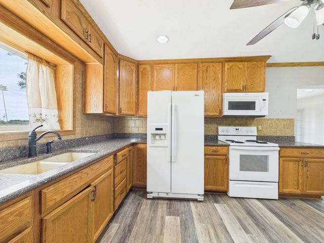 5601 N 127th St E, Wichita, KS 67226