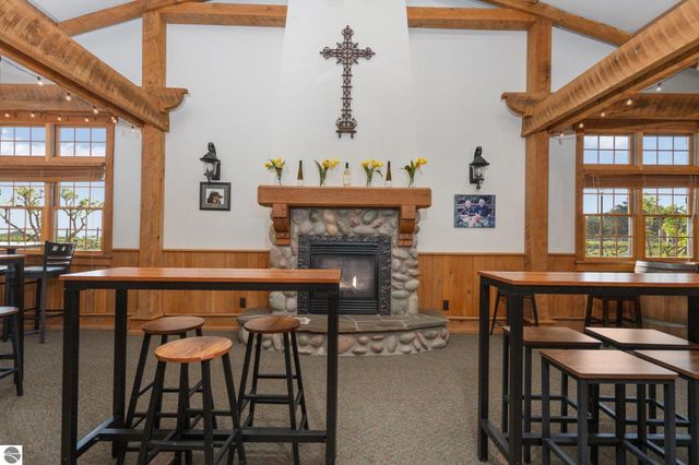 10343 E Hilltop Road, Suttons Bay, MI 49682