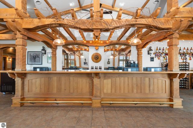 10343 E Hilltop Road, Suttons Bay, MI 49682