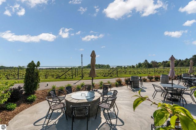 10343 E Hilltop Road, Suttons Bay, MI 49682