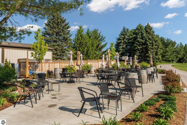 10343 E Hilltop Road, Suttons Bay, MI 49682