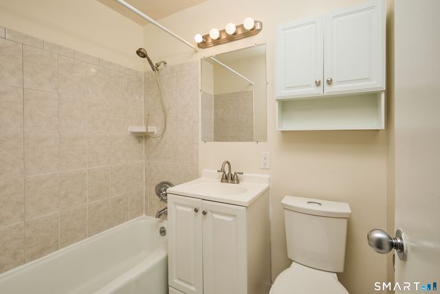 2625 Park Avenue 9R, Bridgeport, CT 06604