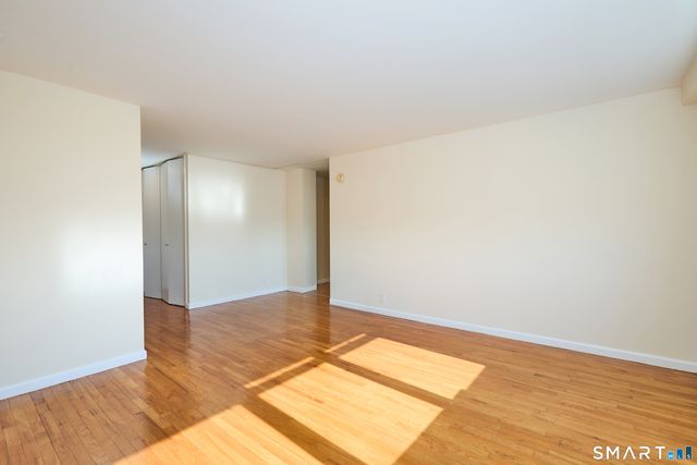 2625 Park Avenue 9R, Bridgeport, CT 06604