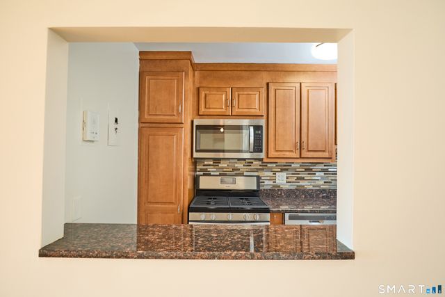 2625 Park Avenue 9R, Bridgeport, CT 06604