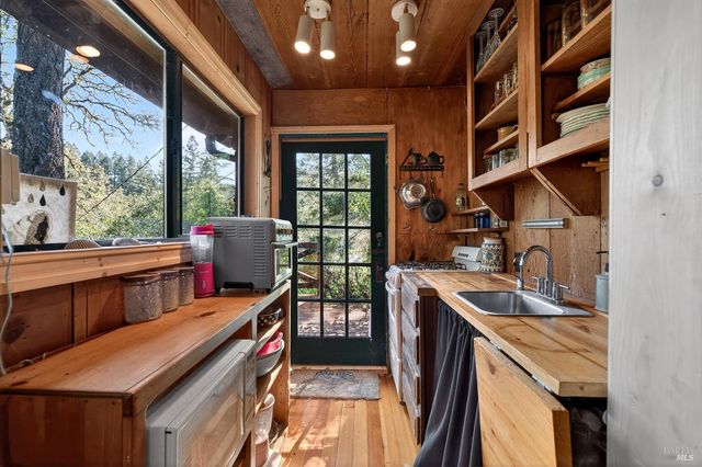 5925 Austin Creek Rd, Cazadero, CA 95421