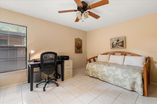 1105 LENNOX ROAD W 1105, Palm Harbor, FL 34683