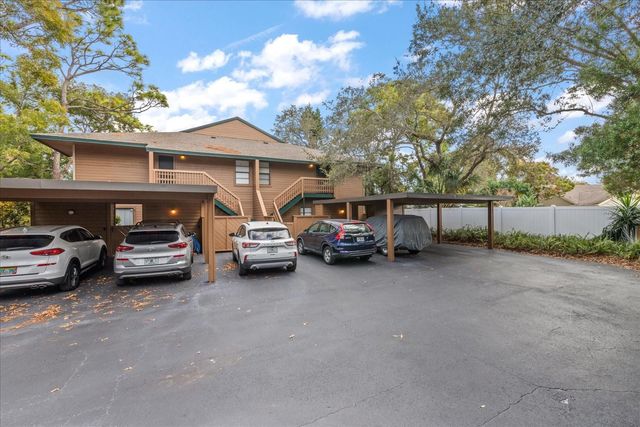 1105 LENNOX ROAD W 1105, Palm Harbor, FL 34683