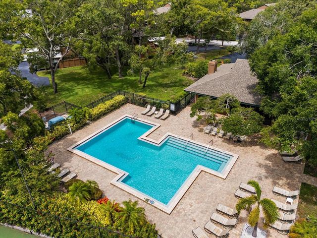 1105 LENNOX ROAD W 1105, Palm Harbor, FL 34683