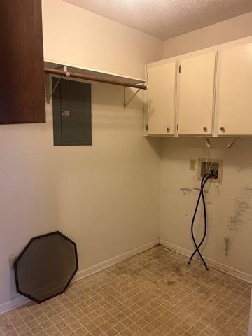 111 Roxbury Road, Dothan, AL 36305