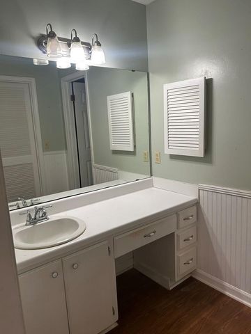 111 Roxbury Road, Dothan, AL 36305