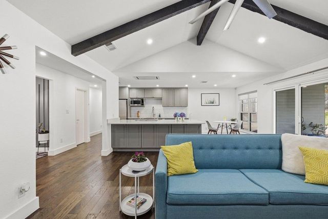 9421 Spring Hollow DR, Austin, TX 78750