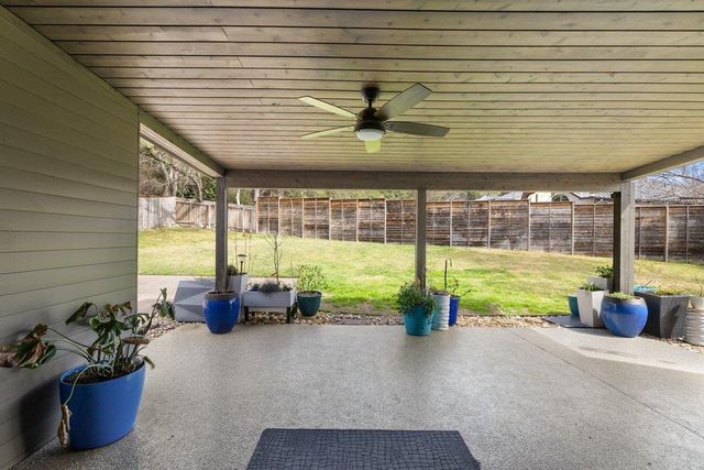 9421 Spring Hollow DR, Austin, TX 78750