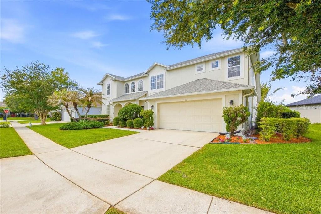 Image 2 of property listing at 13361 MEERGATE CIRCLE, Orlando, FL 32837