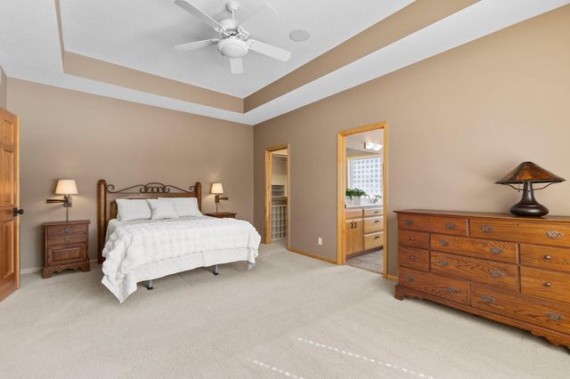 8175 Pristine Pine Trail, Eden Prairie, MN 55347