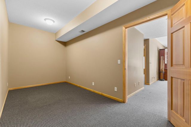 8175 Pristine Pine Trail, Eden Prairie, MN 55347