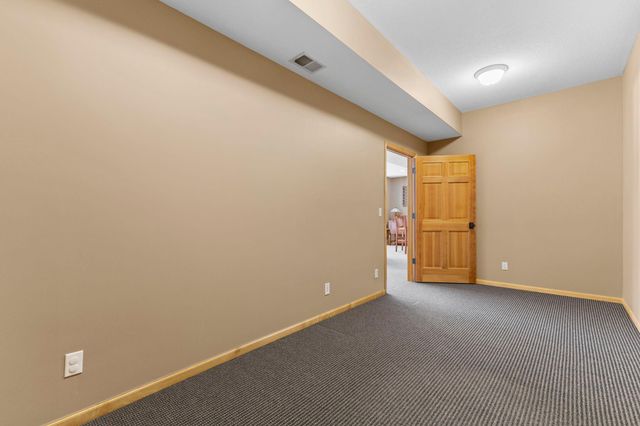 8175 Pristine Pine Trail, Eden Prairie, MN 55347