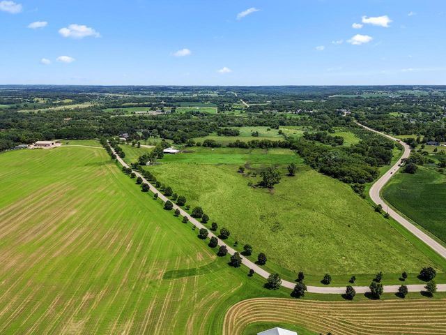 W5244 County Rd ES, Elkhorn, WI 53121