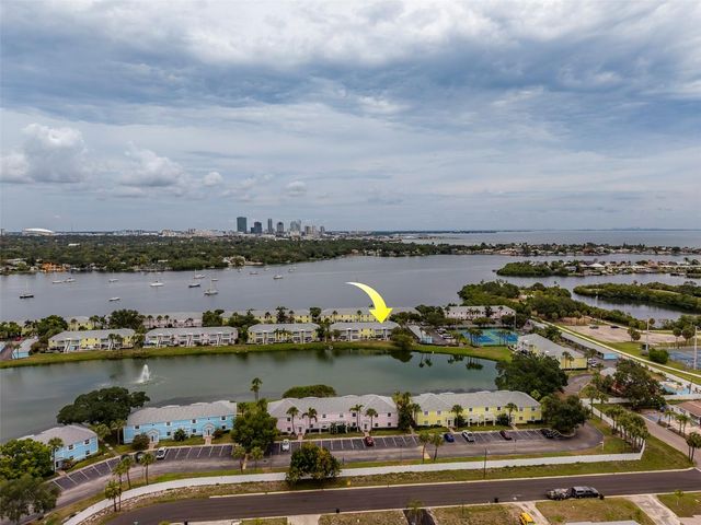 222 POMPANO DRIVE SE H, St Petersburg, FL 33705