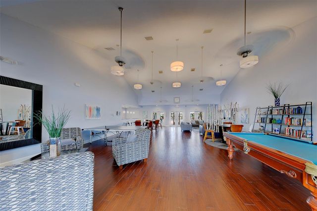 222 POMPANO DRIVE SE H, St Petersburg, FL 33705